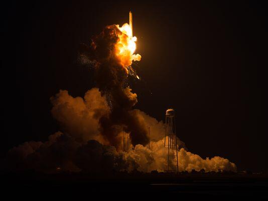 &#91;Pictures &amp; Video&#93; Detik-Detik Meledaknya Roket Antares NASA