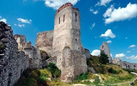 Ngeri! Kastil di Eropa Ini Konon Dulunya Tempat Mandi Darah Gadis