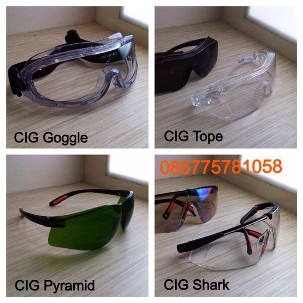 Terjual KACAMATA SAFETY GOGGLE ORIGINAL KASKUS