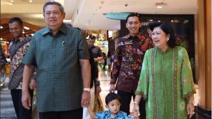 Apa Kabar Pak SBY dan Ibu Ani?