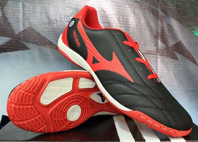 MUMER! Sepatu Futsal Mizuno, adidas, nike, puma