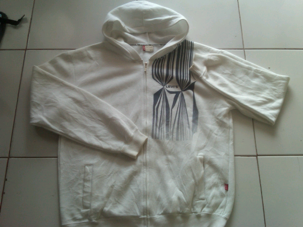 JAKET GORE-TEX KOLON SPORTS, JAKET LA GEAR & SWEATER LEVI'S