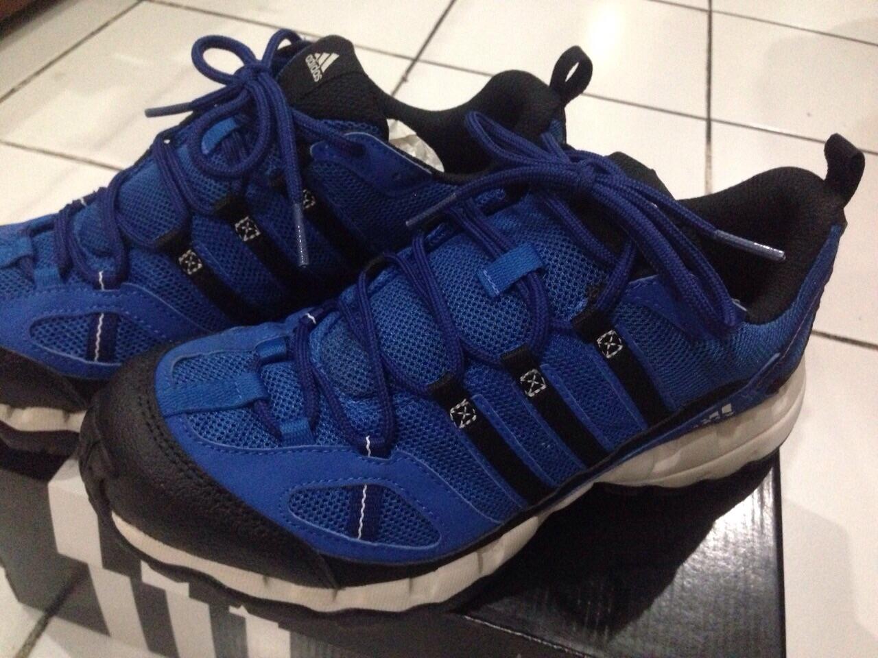 WTS Sepatu ADIDAS AX 1 Size 6.5 / 39.5 100% ORI & NEW