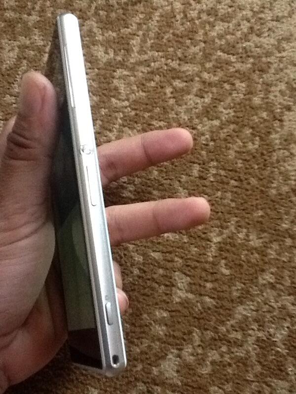 SONY Xperia Z1 white LTE ,lengkap garansi