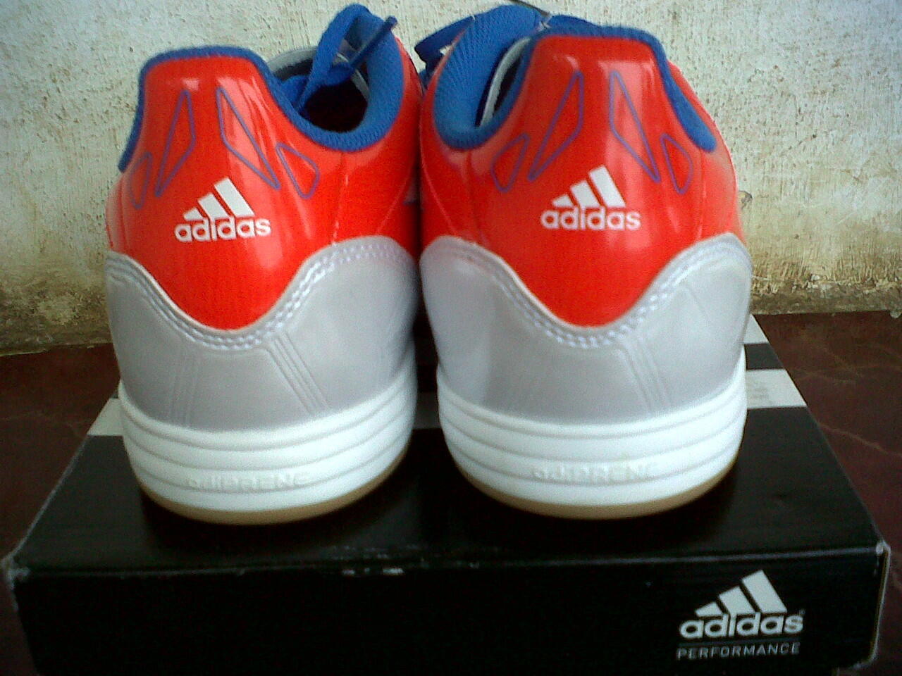 SEPATU FUTSAL & BOLA ADIDAS F10 ORIGINAL. SIZE 42 2/3 & 43 1/3 (CIBINONG)