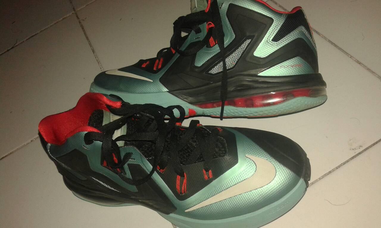Sepatu Basket Nike Ambassador