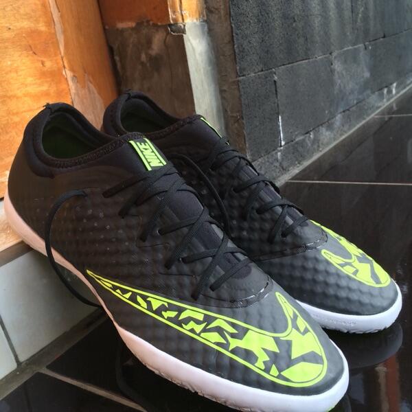 MURAH BU | NIKE ELASTICO FINALE III IC | BARU