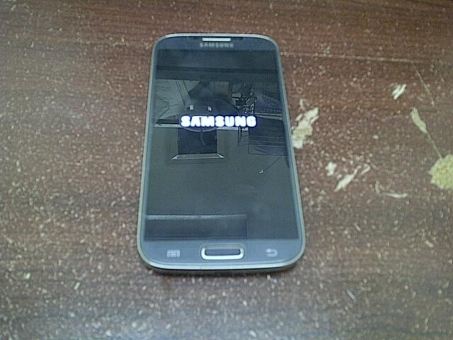 samsung galaxy S4 GT I9506 versi 4G LTE mulus murah aja gan