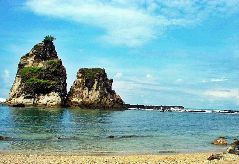 Deretan Pantai Indah yg Belum Terjamah Di Indonesia