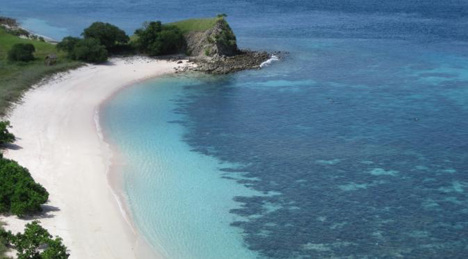 Deretan Pantai Indah yg Belum Terjamah Di Indonesia