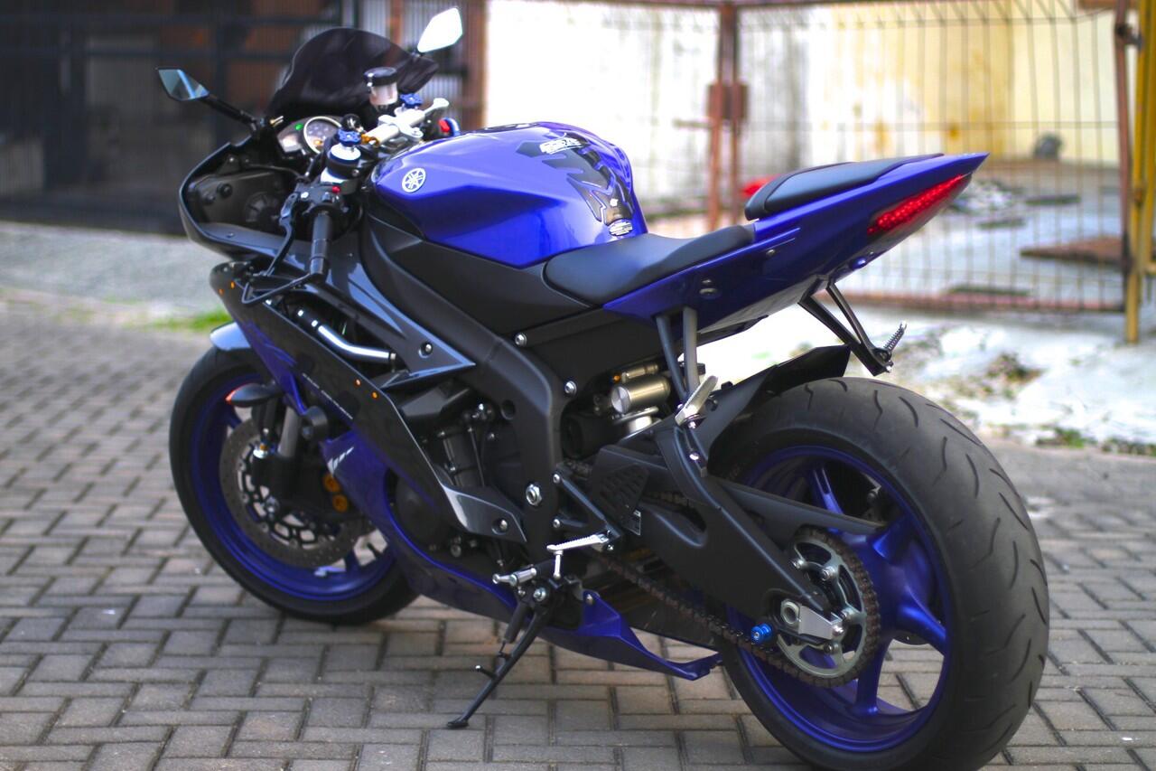 Terjual Yamaha R6 Race Blue Edition ATPM Resmi 2014 Bulan 8 Full