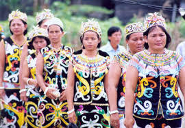 5 Mitos Keliru yang Berkembang di Masyarakat Mengenai Suku Dayak