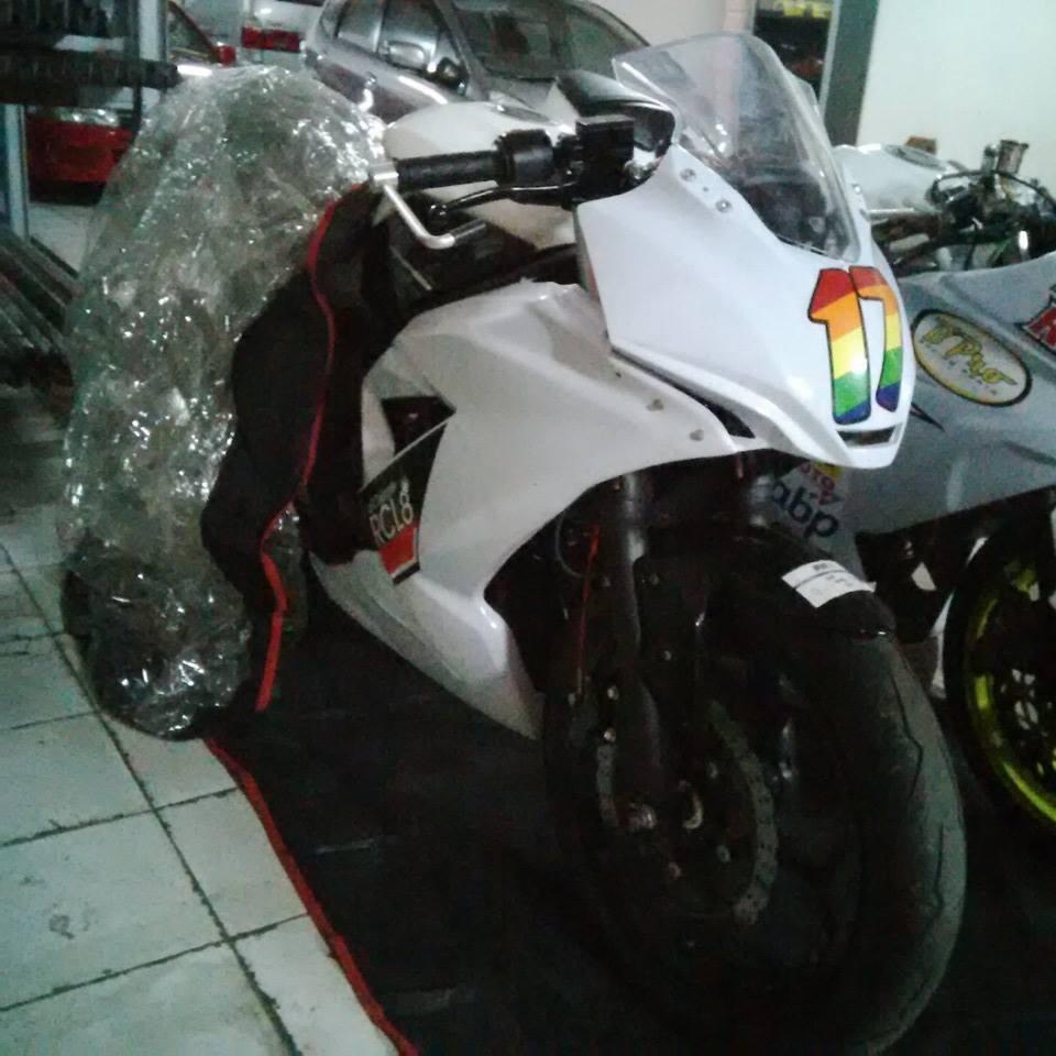 Cari AKSESORIS NINJA 250 RR MONO DAN Z 250 SL KASKUS