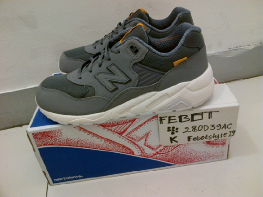 NEW BALANCE MRT580AC