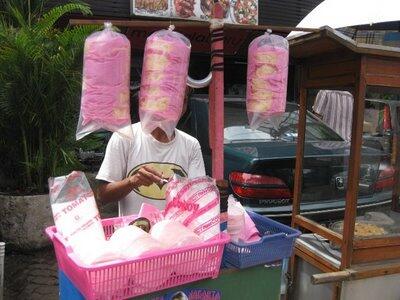 Tukang Dagang yang Kreatif dan Jago Abis