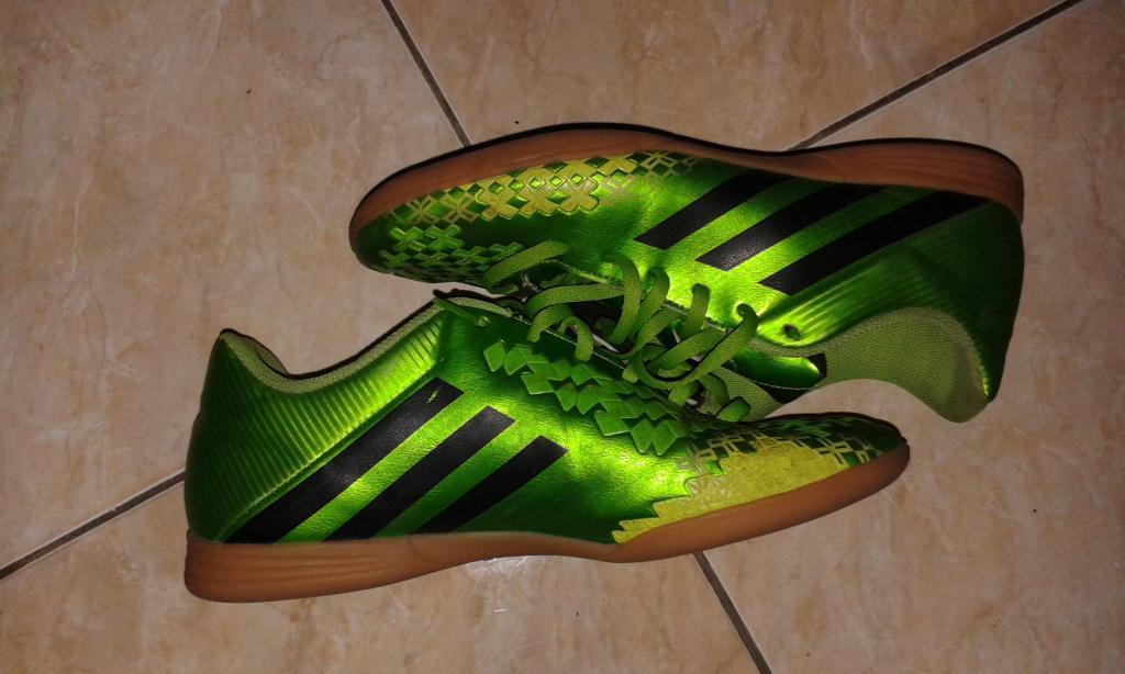 Jual cepat butuh sepatu futsal ADIDAS PREDATOR PREDITO LZ TRX!!ORIGINAL