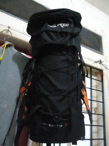 BERI REKOMENDASI TAS TRAVELING DONG