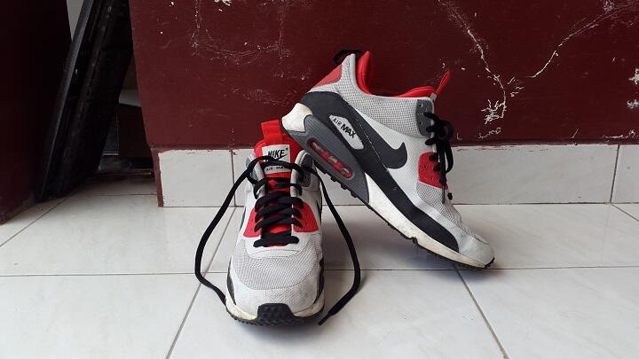 WTS : NIKE Air MAX 90 Sneakerboot