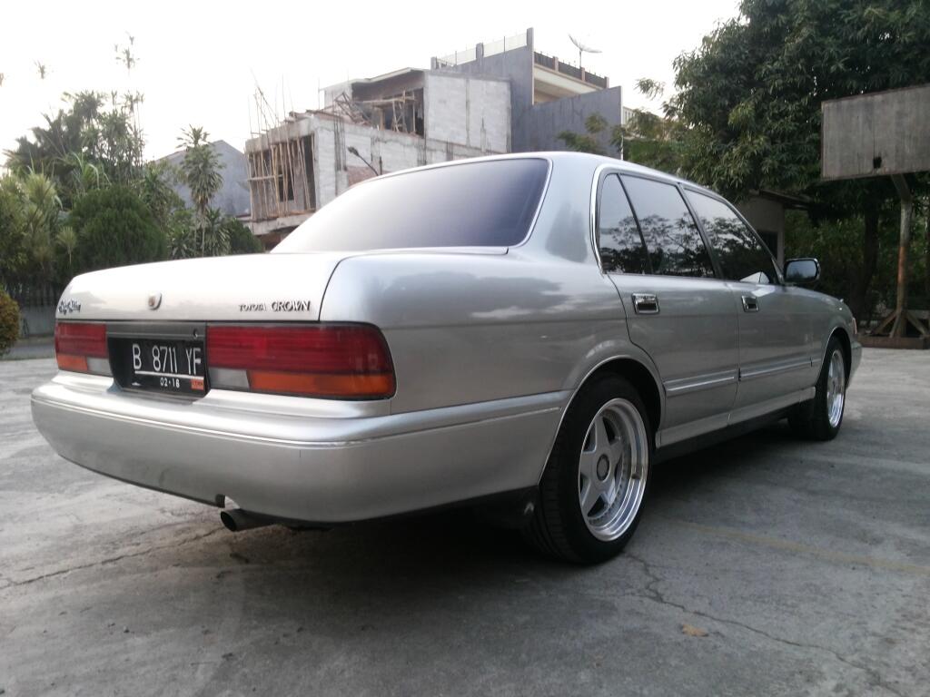 Toyota Crown RS 92 Restorasi dengan Genuine Parts Toyota