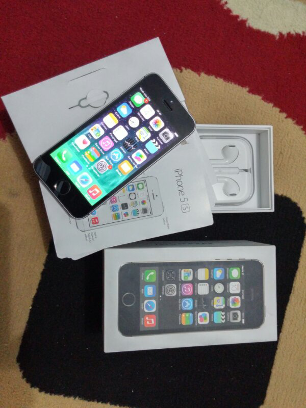 iPhone 5s 16 gb black mulus fullset ori