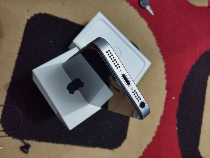 iPhone 5s 16 gb black mulus fullset ori