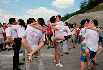 LOMBA CIUMAN DI CINA &lt;&lt; MESUMERS ... MASUK GAN !!!