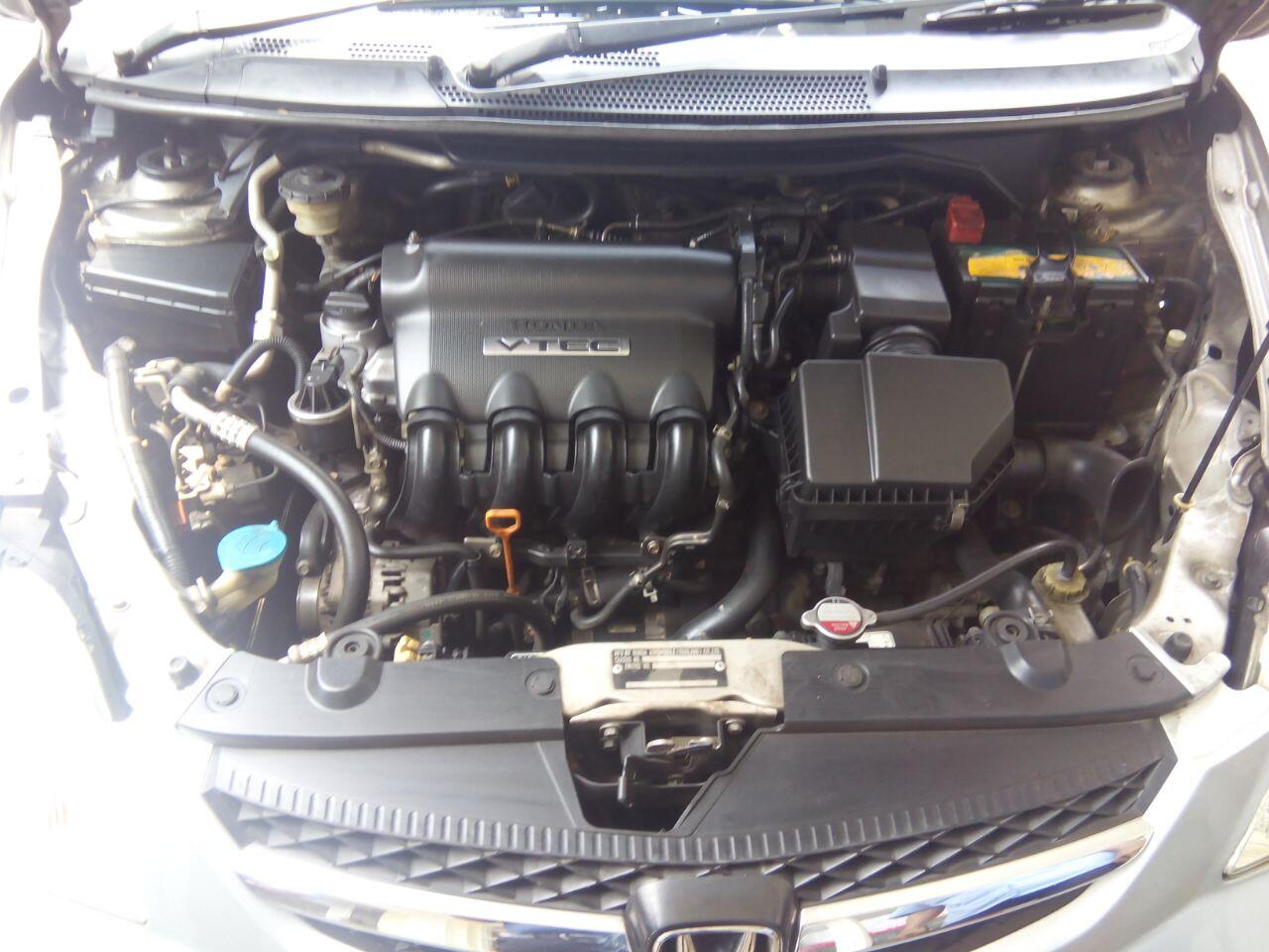 DIjual Honda City VTEC AT Silver Metalik 2005/2006 Sangat Bagus