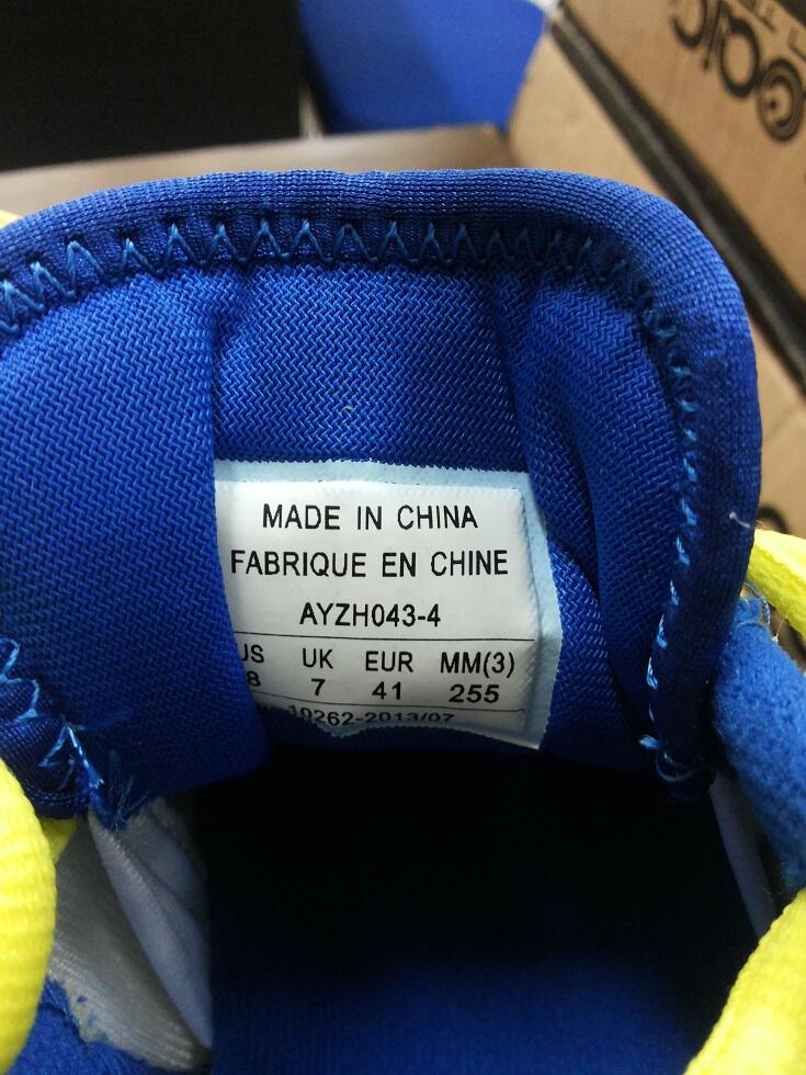 WTS Sepatu badminton Lining Titan Pluas Ngk Jadi Pakai