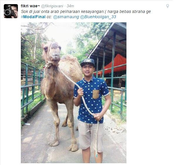 #&#91;Ngakak + Salut&#93; Totalitas Bobotoh Persib Jual Barang demi ngumpulin #ModalFinal