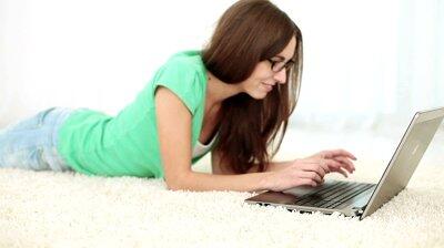 LOWONGAN KERJA SAMPINGAN ONLINE DI INTERNET PENGHASILAN DIBAYAR HARIAN