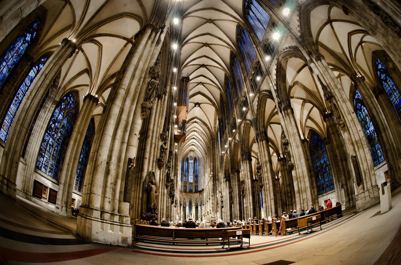 Mengenal Gereja Katredal Köln, Jerman yukkk gan..