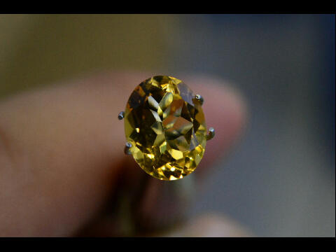 Lelang Batu Permata Tersedia 69 Item High quality Tutup 9-11-2014 jam 22:05