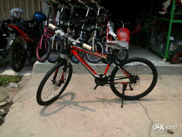 Terjual SEPEDA  GUNUNG  MTB  POLYGON  UNITED PACIFIC ELEMENT 