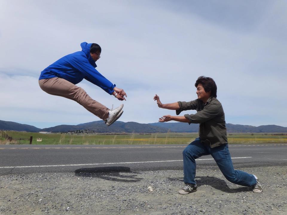 Rumus dan Tips Fotografi Levitasi