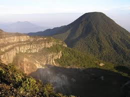 Wisata Gunung Terindah Di Indonesia