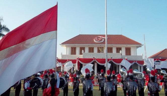 6 POIN HIMBAUAN dari walikota Surabaya (Peringatan Hari Pahlawan) Kota agan?