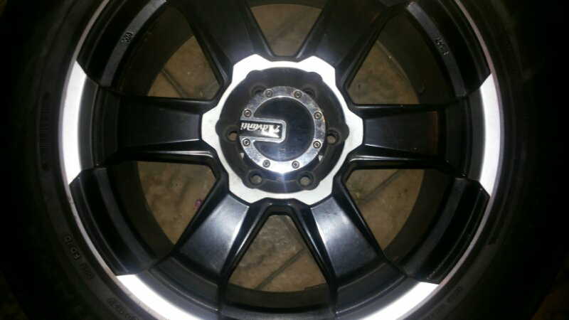Terjual velg advanti hitam dan ban 20 inch cck utk pajero 