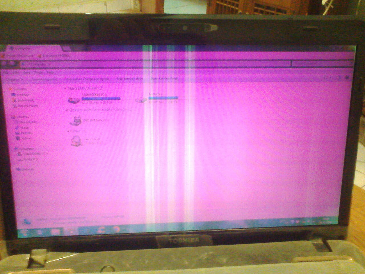 Help Gan! Masalah Monitor Toshiba Satelite L745
