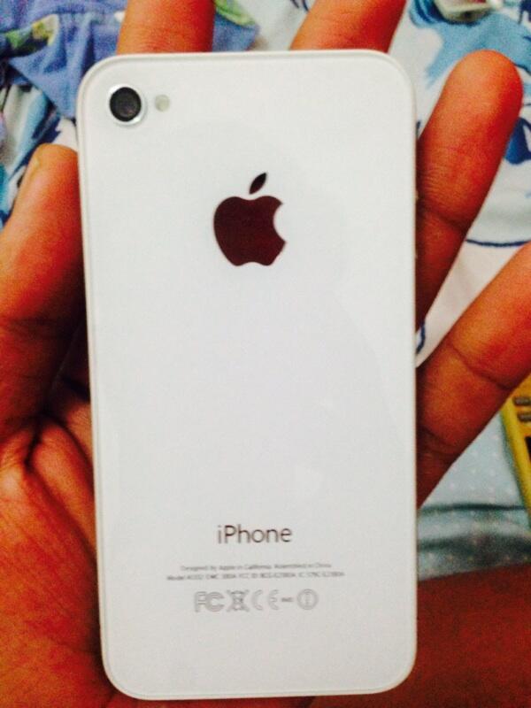 Terjual iPhone 4G White 8GB FU  KASKUS