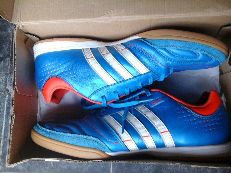 sepatu futsal adidas 11 nova ori (full kulit), size 44