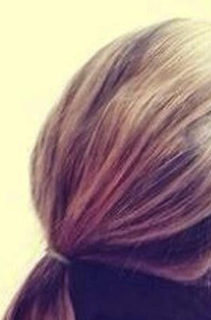 Rambut Indah!!! Coba Tebak Siapa Pemiliknya