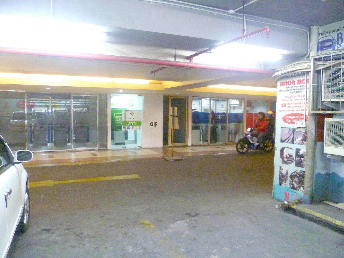 YANG INGIN BUKA USAHA SALON MOBIL DI MALL...