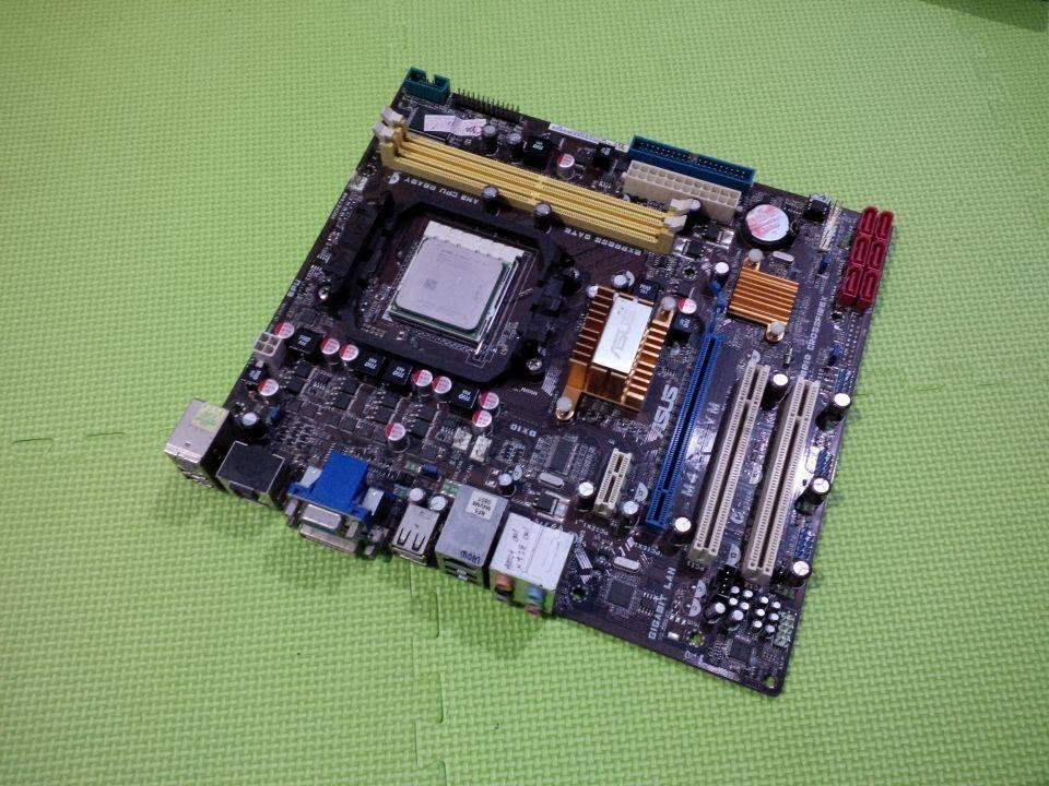 Mobo AMD - ASUS M4A780-VM / Foxconn A74ML / Foxconn RS780M01S1