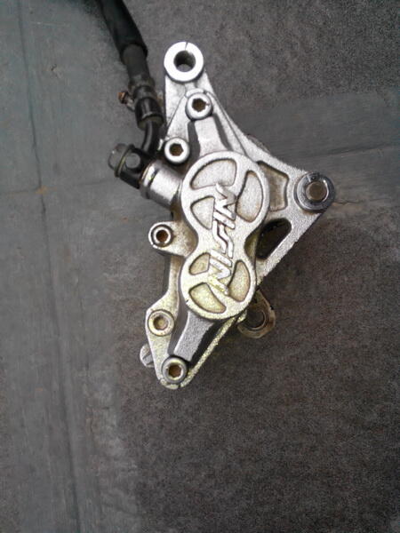 Limbah Moge, kaliper kanan GSX R 400 Nissin Ori