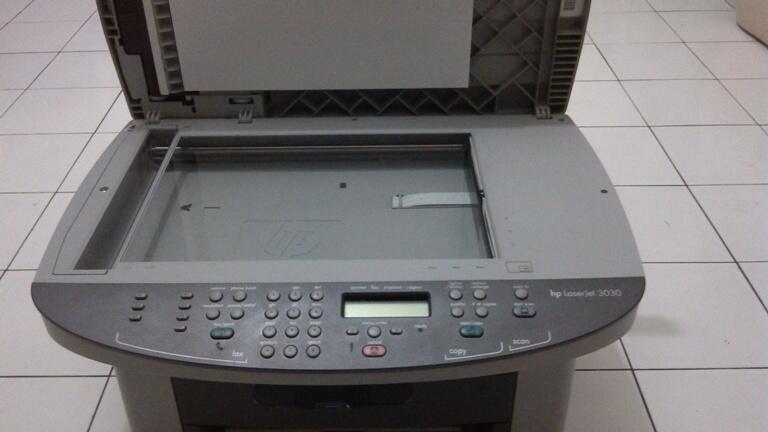 Cari Printer LaserJet Multifungsi HP 3030 Scan Copy fax 