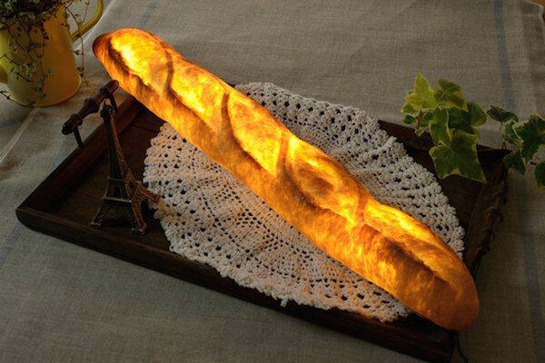 AJIB! Lampu Unik yang Terbuat Dari Roti Sungguhan Gan! (+PIC)
