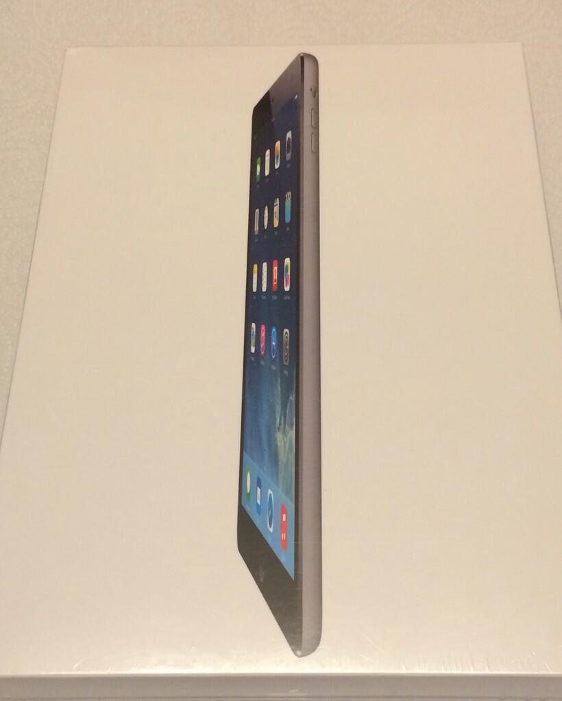 iPad Air 32GB Wi-Fi + CELLULAR Space Grey