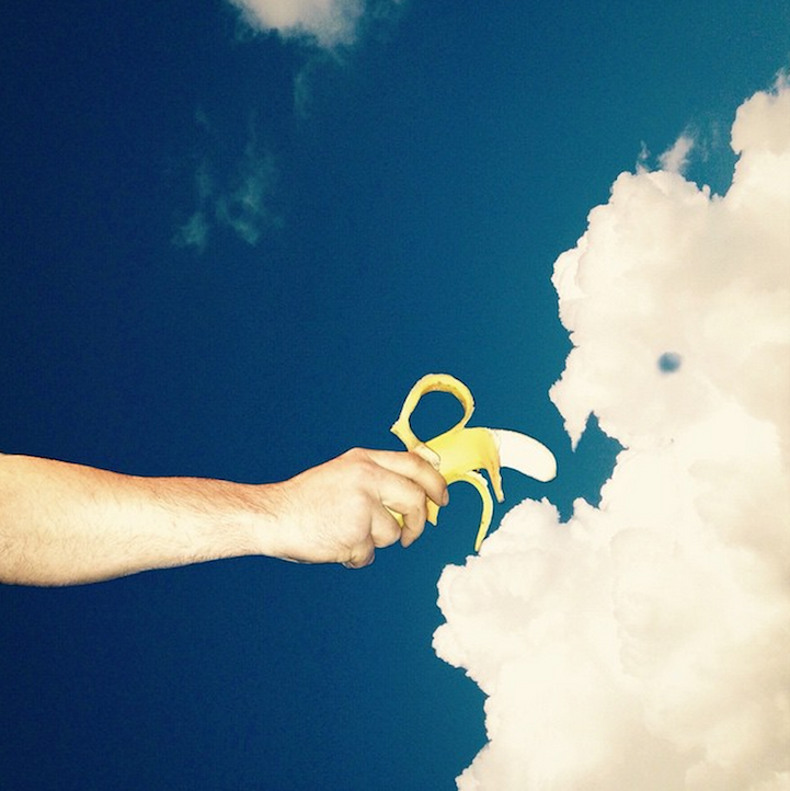 Gambar Kocak Orang Bermain Awan