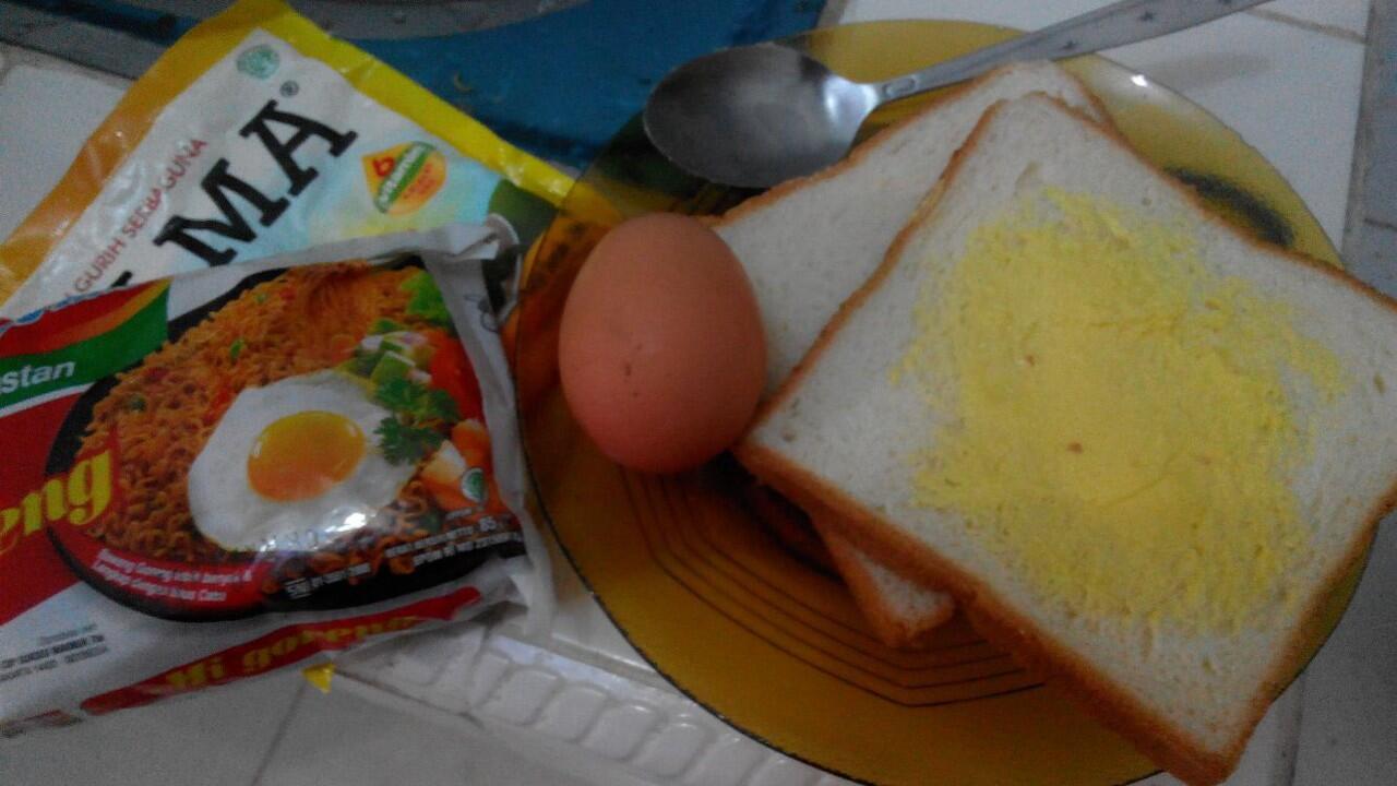 Sandwich Indomie, Murah, Mudah, Cepat, Berkelas.