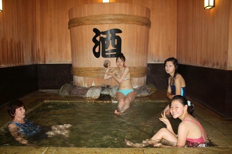 &#91;ADA-ADA SAJA&#93; Berendam di kolam WINE, GREEN TEA, COFFEE, dan SAKE